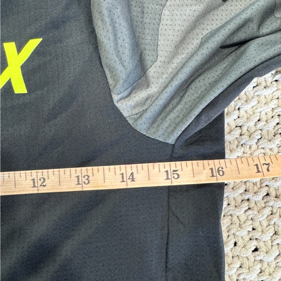 Fox Gray and Black Camouflage long sleeve shirt size YL boys - Picture 9 of 10